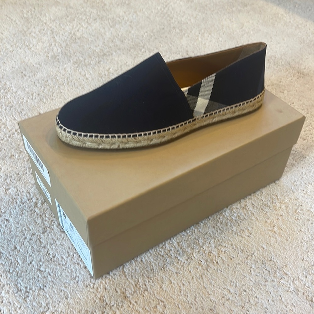 Burberry Espardillas Indigo Blue Size 44.5 10.5 New in Box never worn